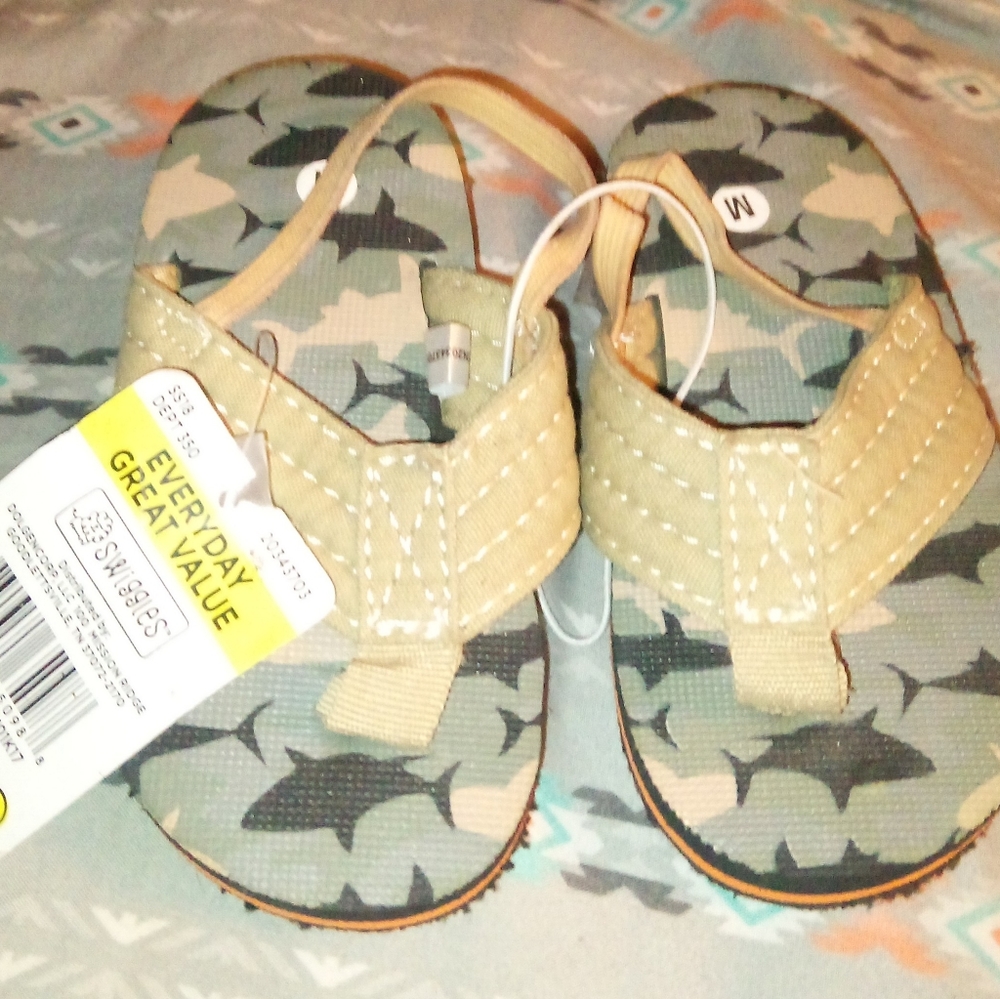 Shark camo toddler sandals size 7/8
